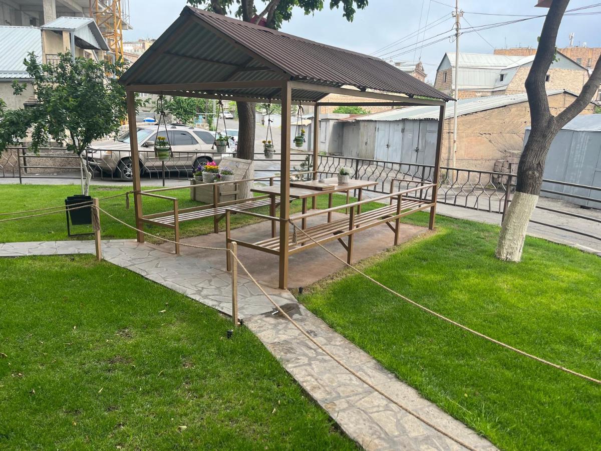 Street51 Pansiyon Erivan Dış mekan fotoğraf